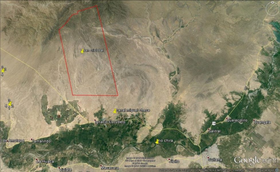 Vista del predio San Cristóbal remarcado, visualizando el río Chira y localidades que se encuentran en su trayecto de ubicación Vista del predio San Cristóbal remarcado, visualizando el río Chira y localidades que se encuentran en su trayecto de ubicación